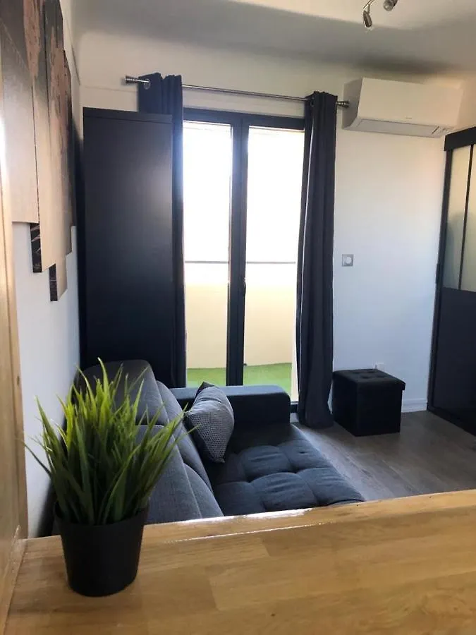 Studio Climatise Avec Balcon Face Aux Arenes D'Arles